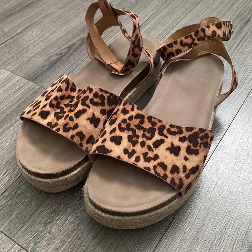 TORRID Platform Sandal - Picture 3 of 13